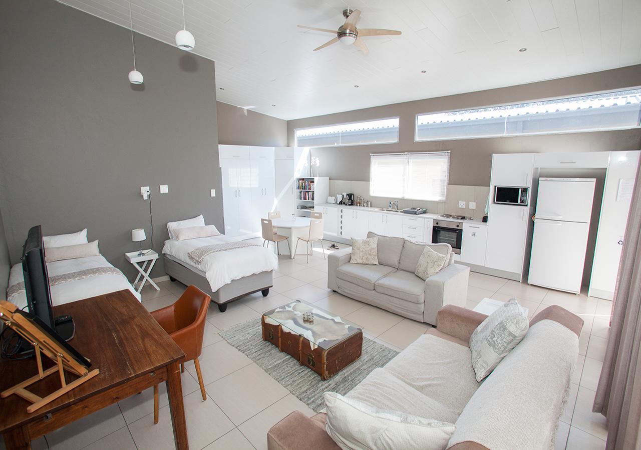 ווינדהוק Rnb'S Studio Apartment מראה חיצוני תמונה